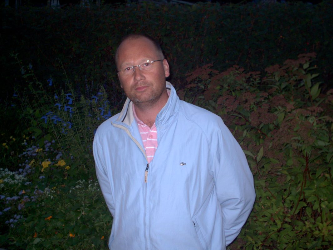 Per Johansson — product specialist at SWEDISHPRODUCTS ONLINE AB, Lidköping, Sweden. MSc Agriculture (SLU), former CFO and CEO in the Swedish dairy industry, 40+ years experience in oral nicotine products including Swedish snus and tobacco-free nicotine pouches.